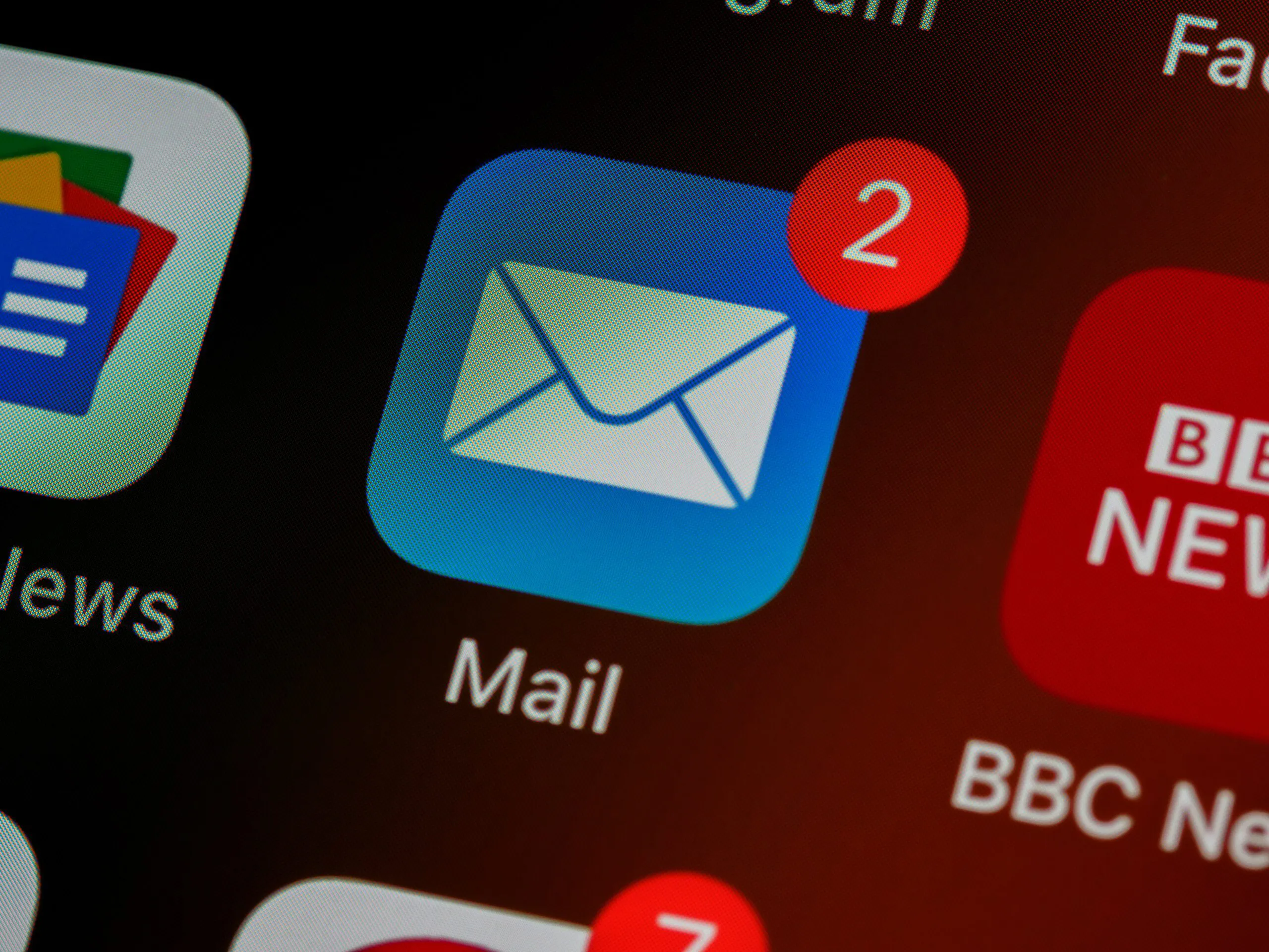 Mail app with unread notifications
